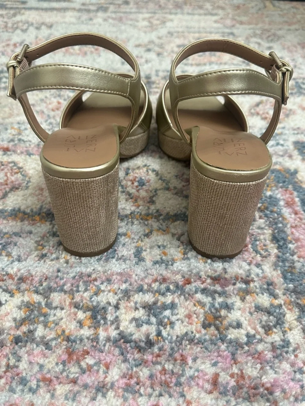 Naturalizer Lily Sandal Gold Platform Block Heel Ankle Strap Open Toe Size 9.5